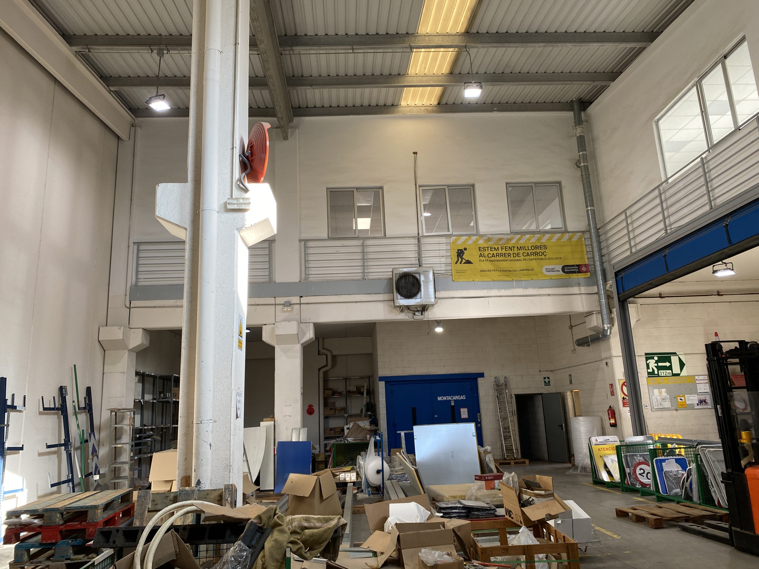 Nave alquiler Montcada